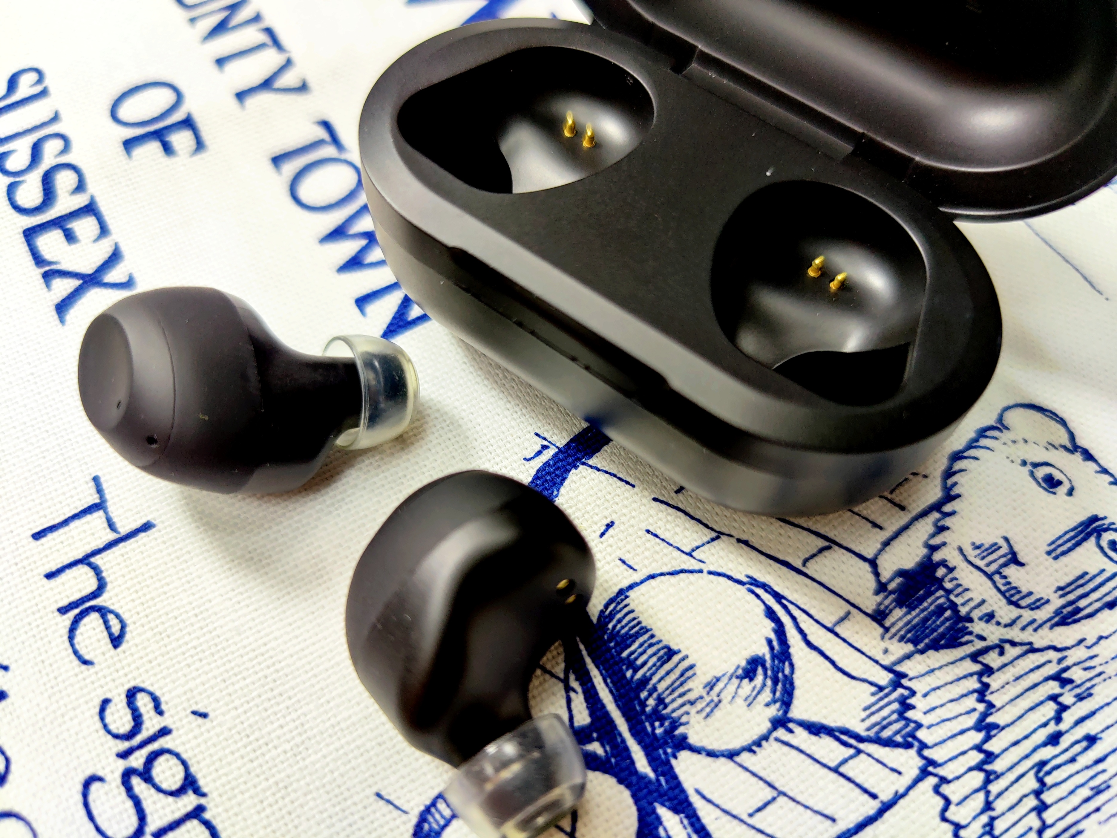 um30x蓝牙耳机测评,tws耳机推荐高端耳机测评