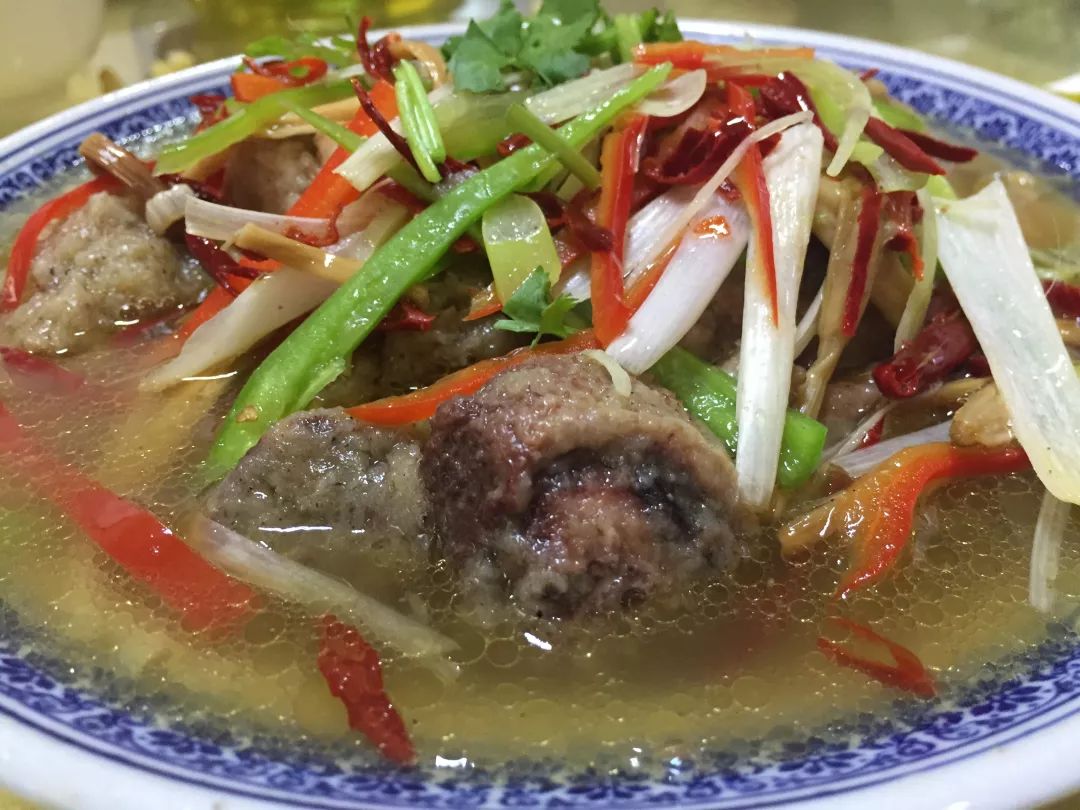 吃到嗓子眼的牛肉面,吃到嗓子眼的榴莲自助