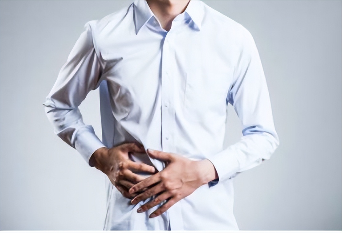 阑尾炎症状表现有哪些要做手术吗,阑尾炎的位置症状表现和治疗方法