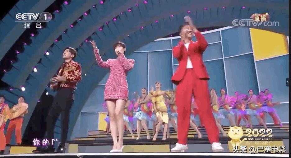 兔年春晚撒贝宁节目,春晚撒贝宁高跟鞋