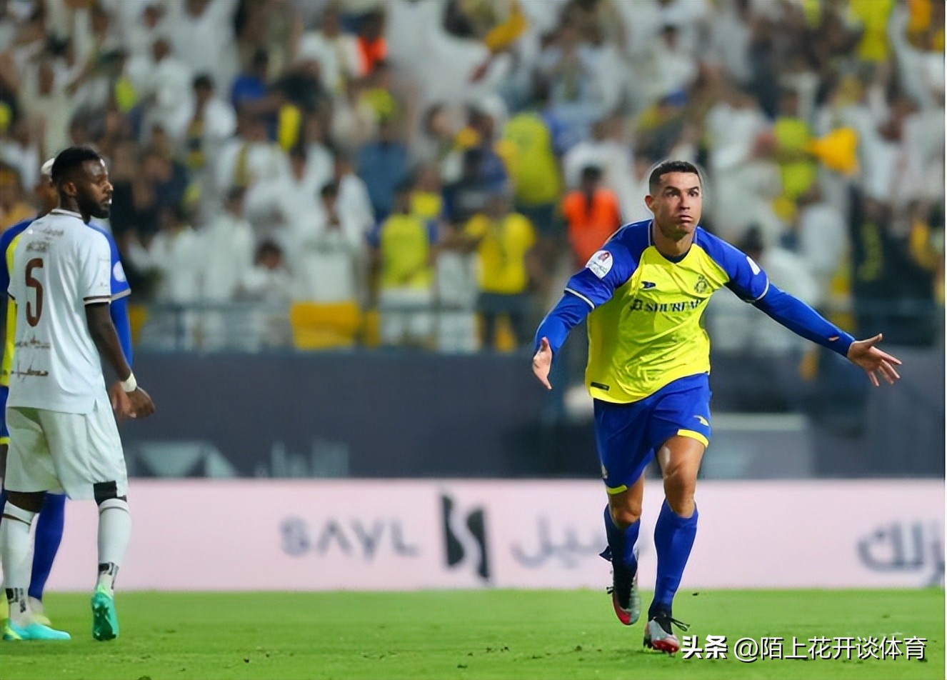 c罗在利雅得胜利上演帽子戏法,c罗世界杯进球完整版