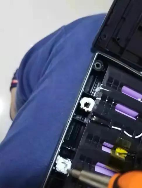 小米9号平衡车电池修复教程,小米9号平衡车放久了充不进电