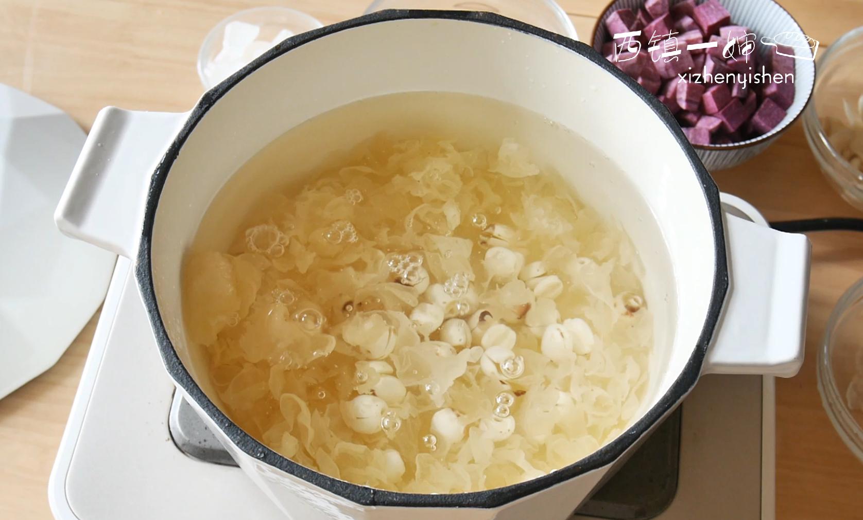 润肺养肺银耳跟什么搭配比较好,银耳养肺怎么做