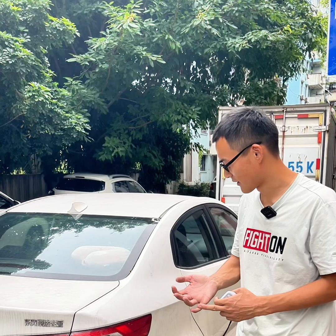 起亚自动挡最便宜省油家用车二手,12款手动挡起亚k2能卖多少钱