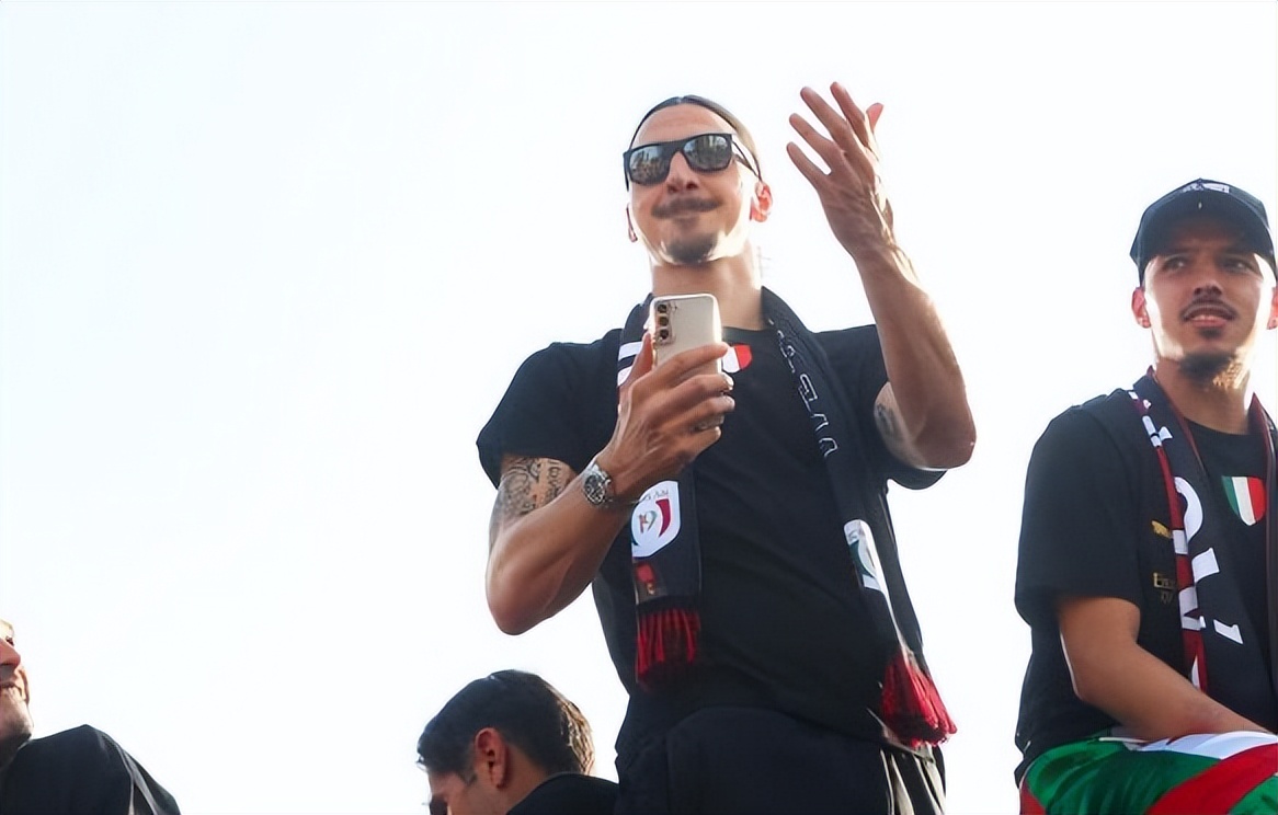 AC米兰5年内3次易主,ac米兰官宣c罗