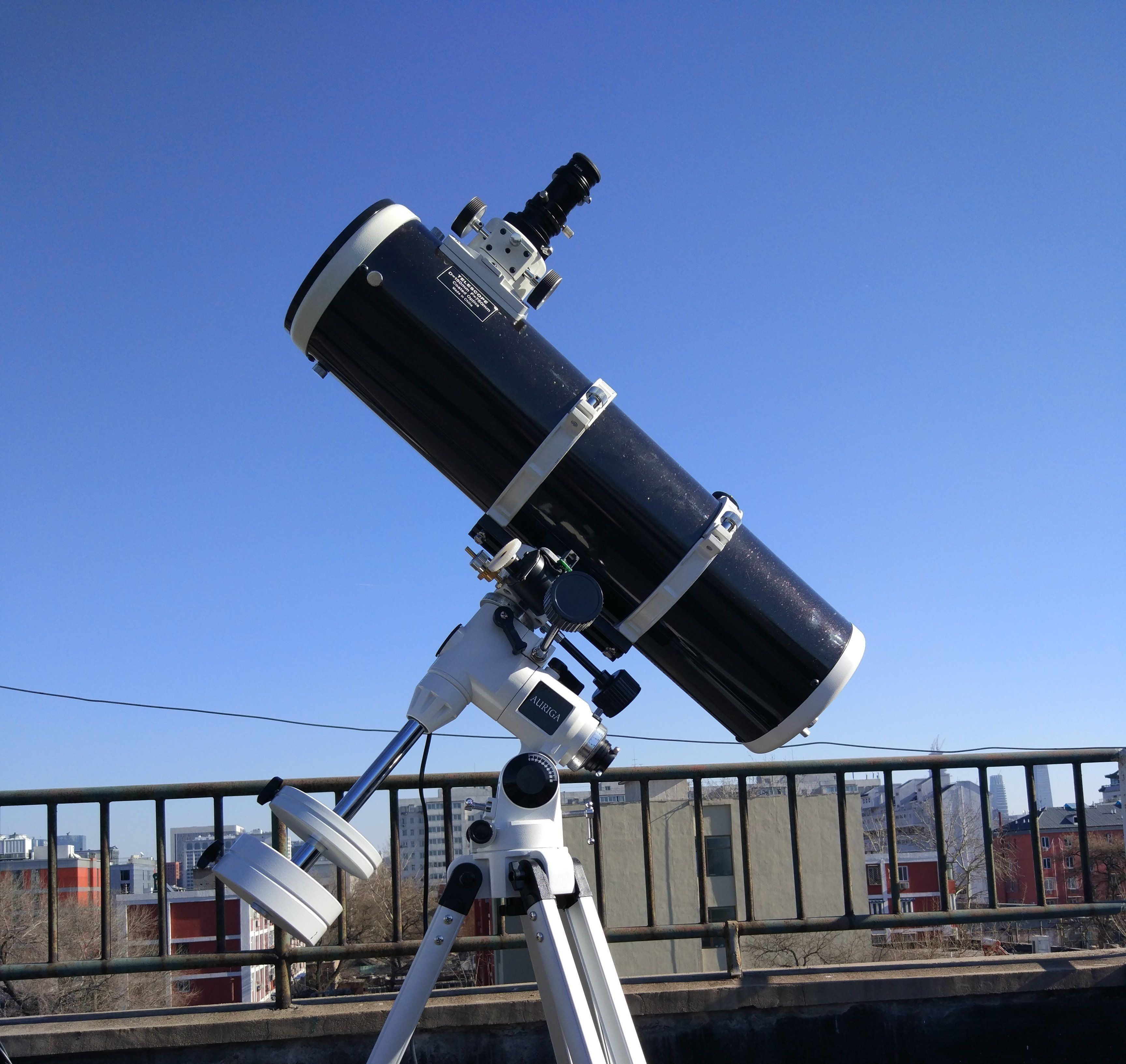 新手应该买哪种天文望远镜,初学者如何选择天文望远镜