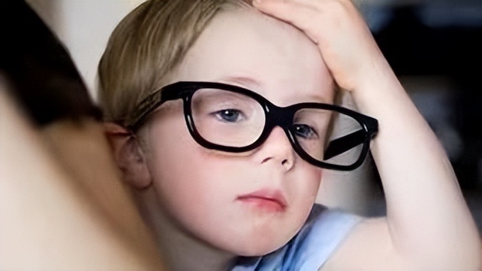 专家建议要不要做近视矫正手术,什么样子的近视可以做矫正手术