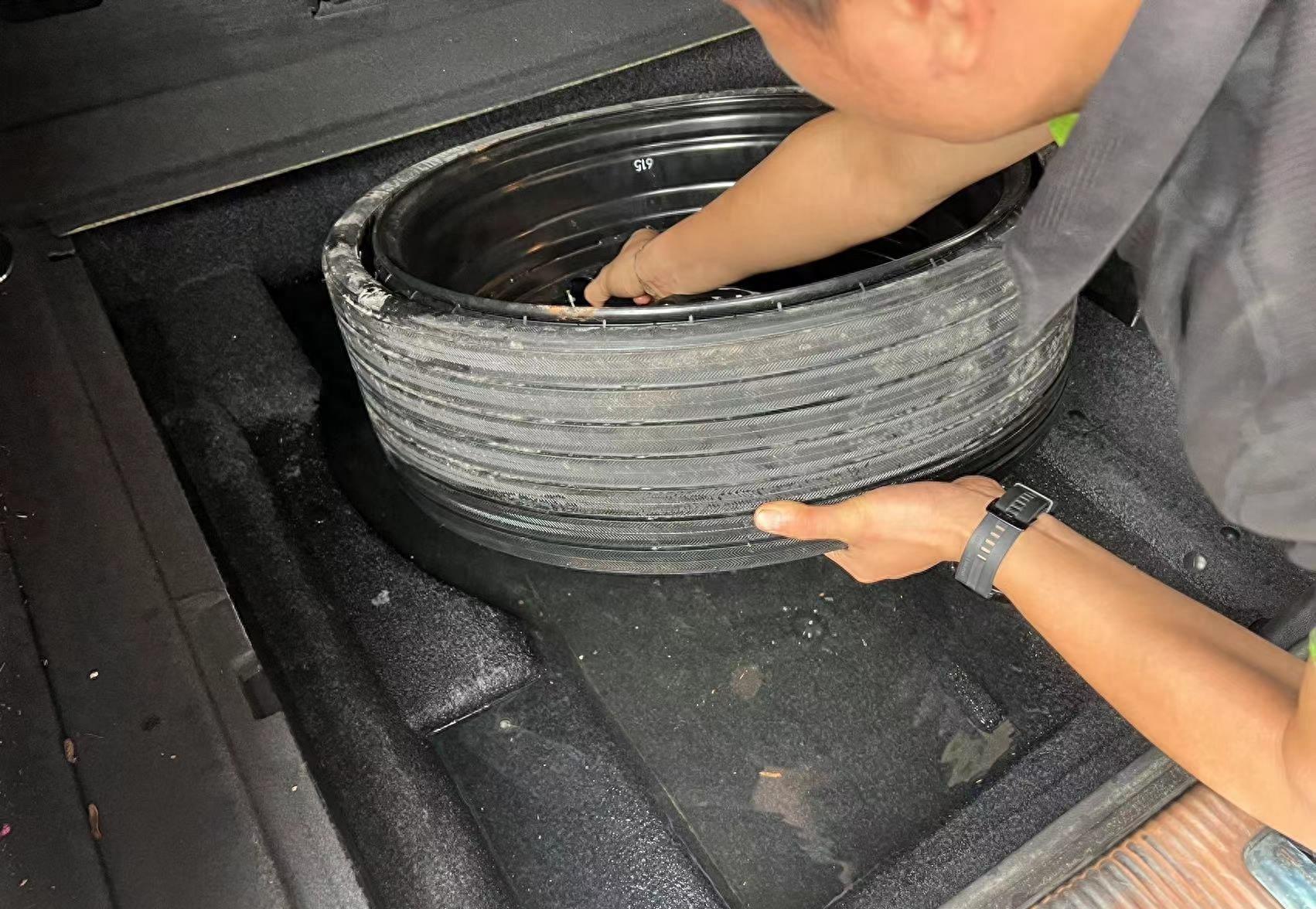 奥迪q5爆水管原因,奥迪q5落水