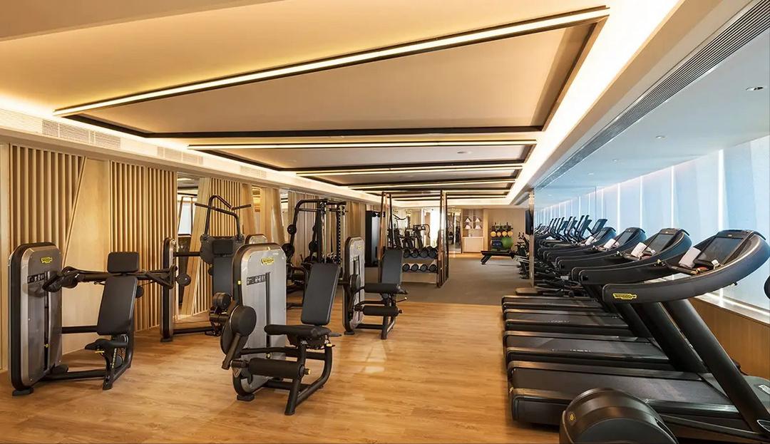 每天跑步机跑步有必要戴护膝吗,跑步机带护膝的好还是不带好