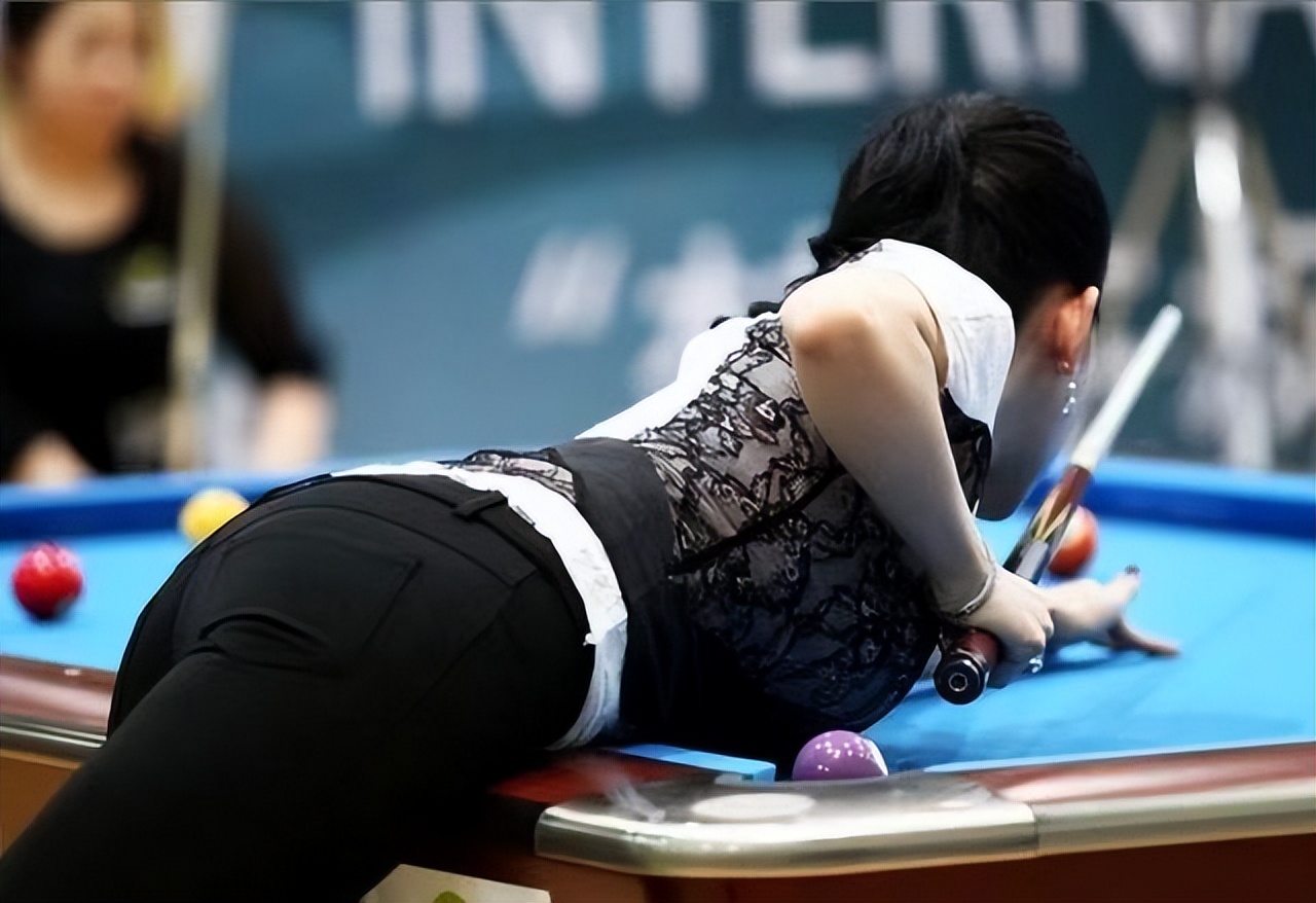 九球天后潘晓婷个人简历,38岁九球天后潘晓婷颜值惊艳全球