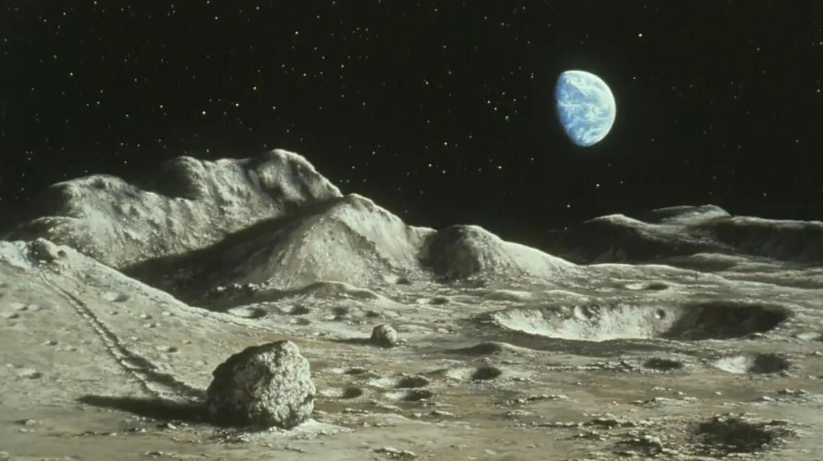 月球背面看到神秘小屋？玉兔2号抵近观察，不久之后答案揭晓