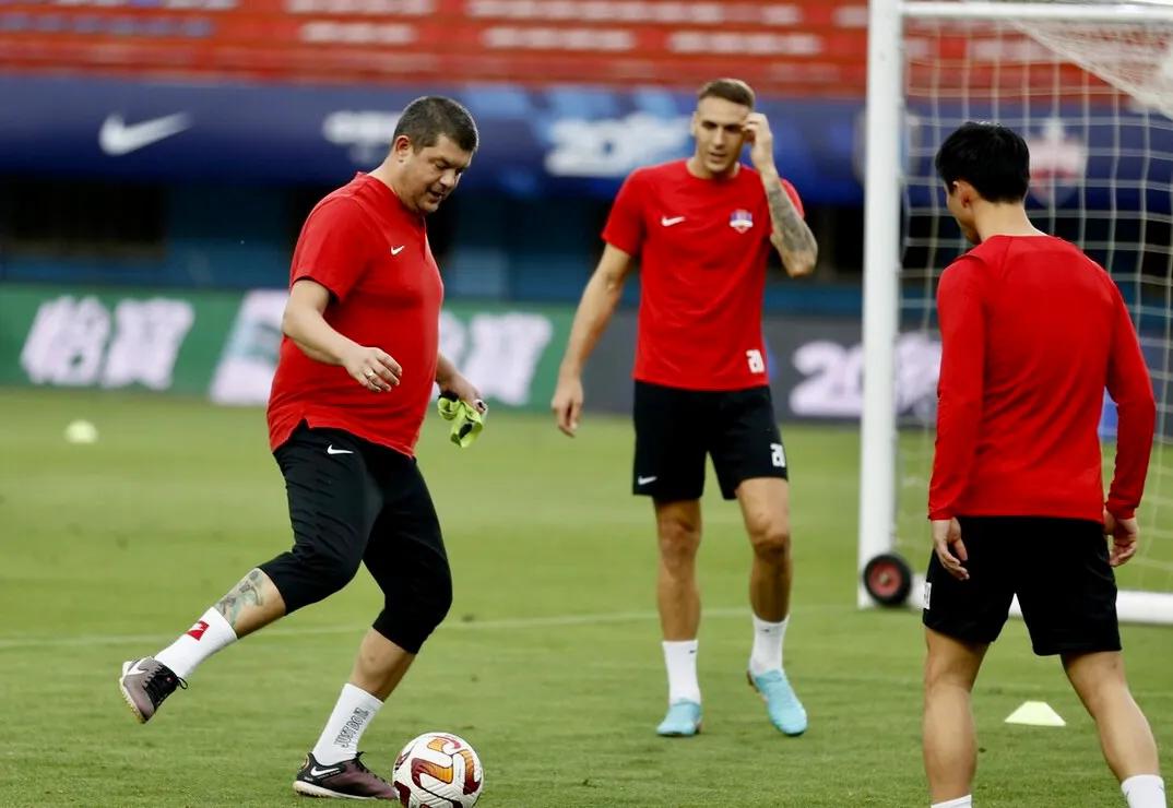 梅州客家对沧州雄狮比分预测,梅州客家客场1:0送沧州雄狮6连败