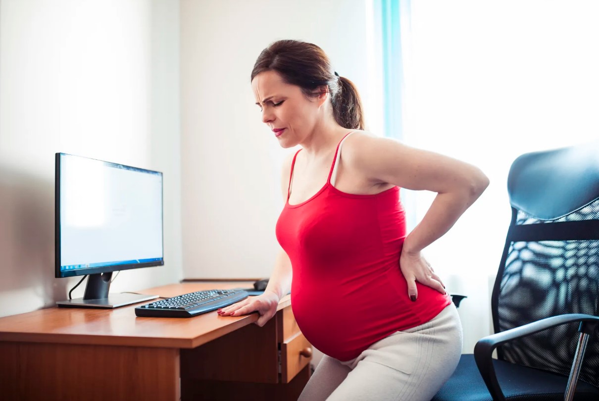 胎儿先兆早产，会通过五个信号，暗示孕妈妈他们提前来“报道”了