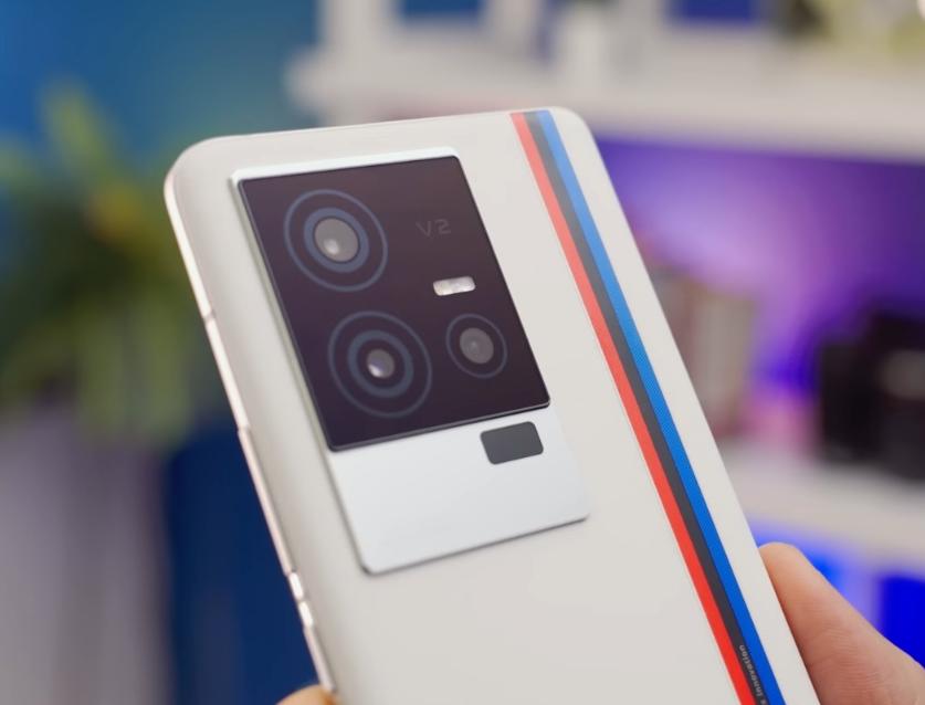 iqoo11首发便宜吗,iqoo11首发版本