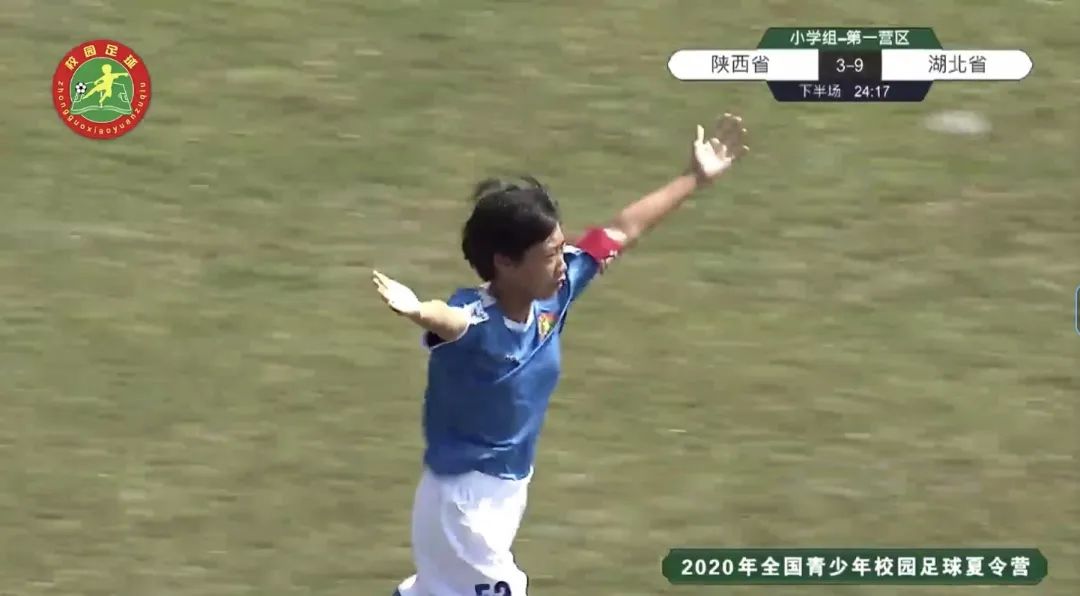 王霜武汉籍足球队,王霜参加首届校园足球联赛