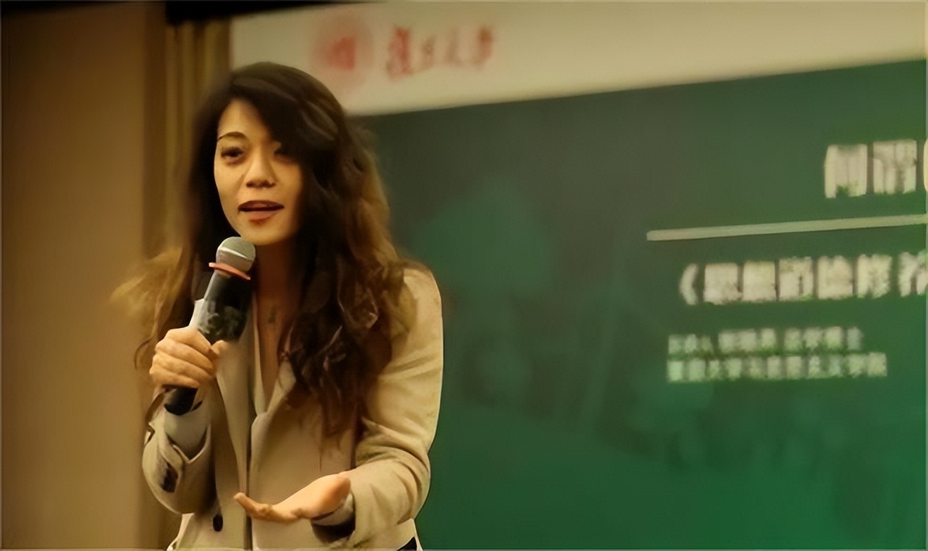 复旦大学女教授陈果对死亡的领悟,上海女教授陈果哪个字读错了