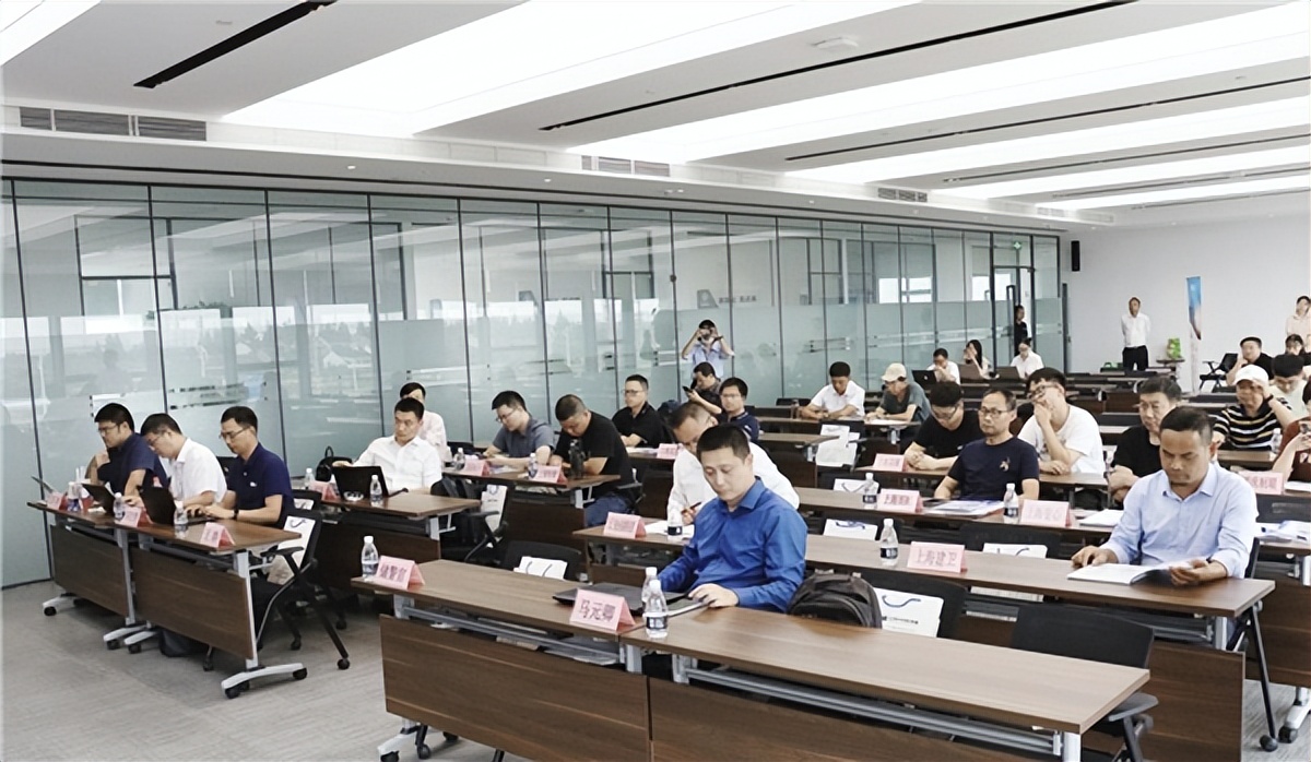 中国汽车产业国际论坛,汽车产业科技创新黄河论坛