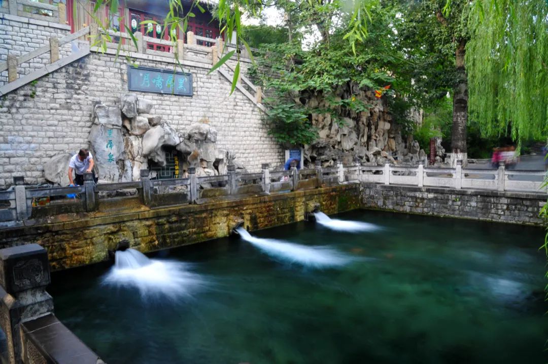 济南的冬天是一篇诗意盎然的散文,赏析济南的春天句子