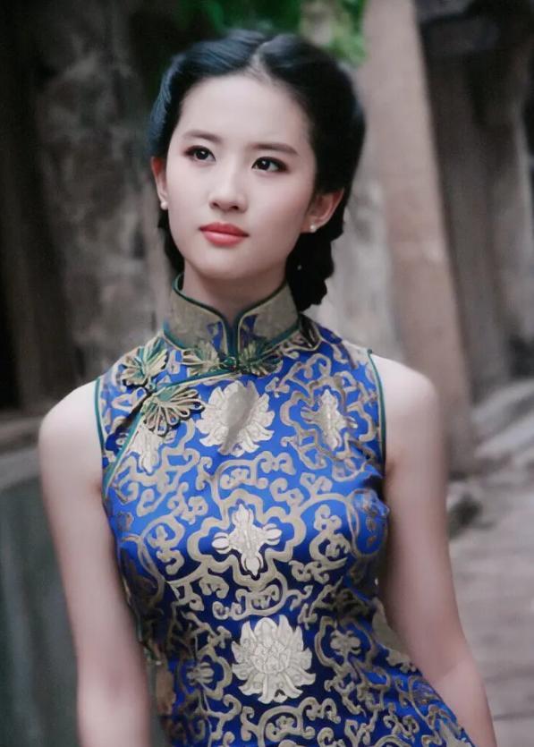 明星旗袍惊艳粉丝，杨幂性感，刘亦菲绝美，最后一人让人眼前一亮