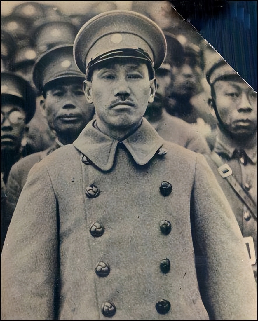 蒋介石有多风流？贴身秘书晚年透露真相，宋美龄做法令人叫绝