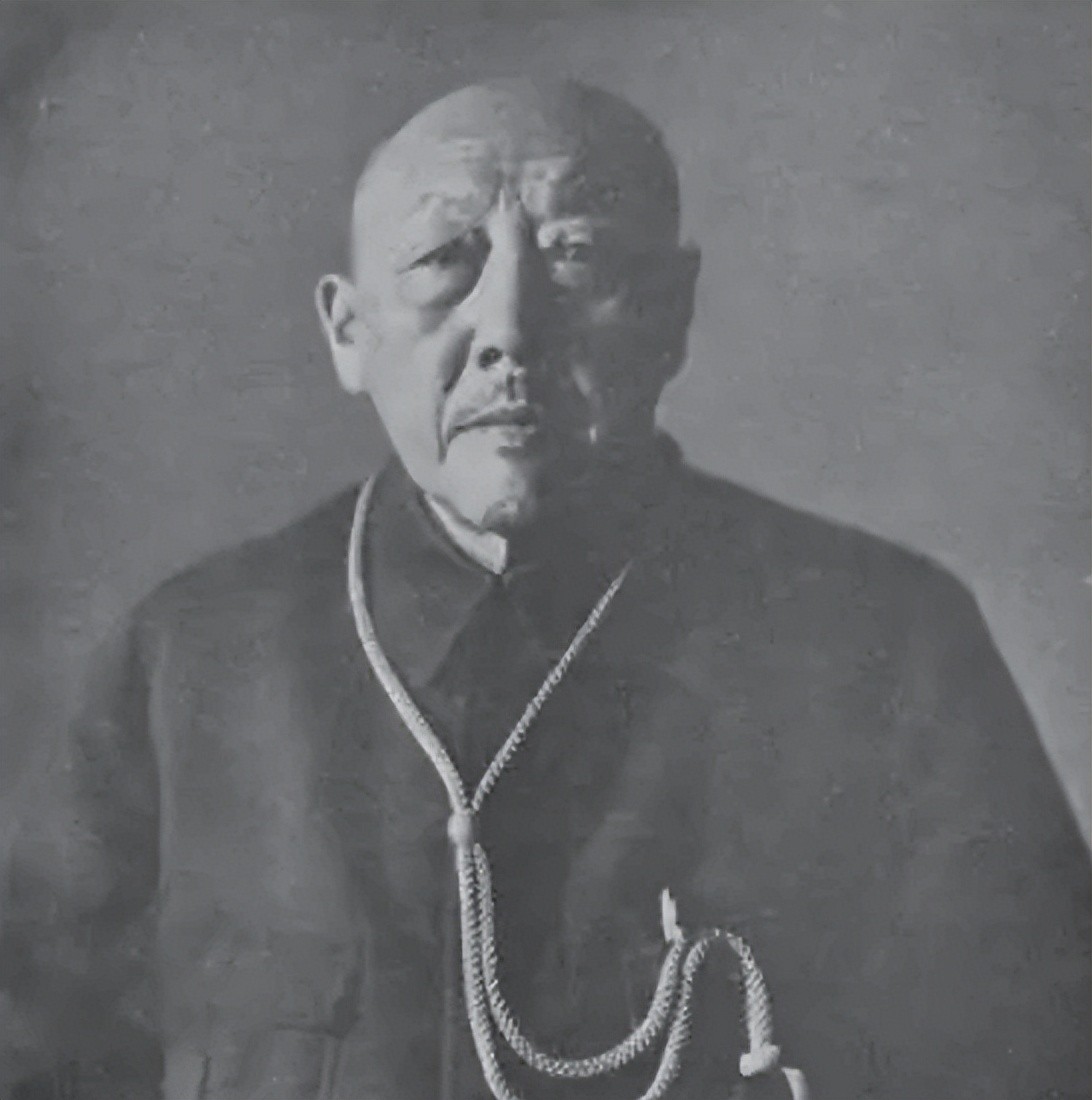 1950年大汉奸回国，才知亲生儿子是红色特工，感叹：你骗得我好苦