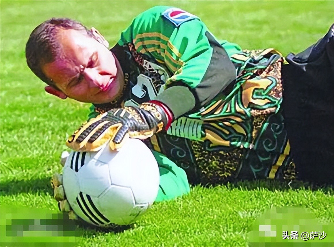 南斯拉夫三号门将萨沙成绩,萨沙足球运动员