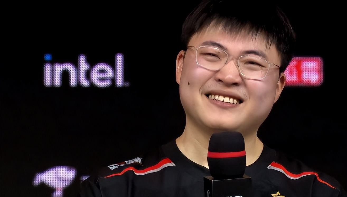 uzi复出获胜泪洒赛场,uzi赛后回归rng