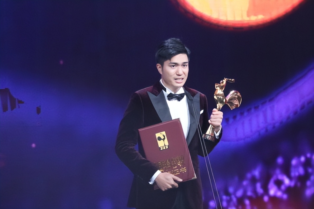 金鸡奖朱一龙获奖前描述,金鸡奖朱一龙获奖现场