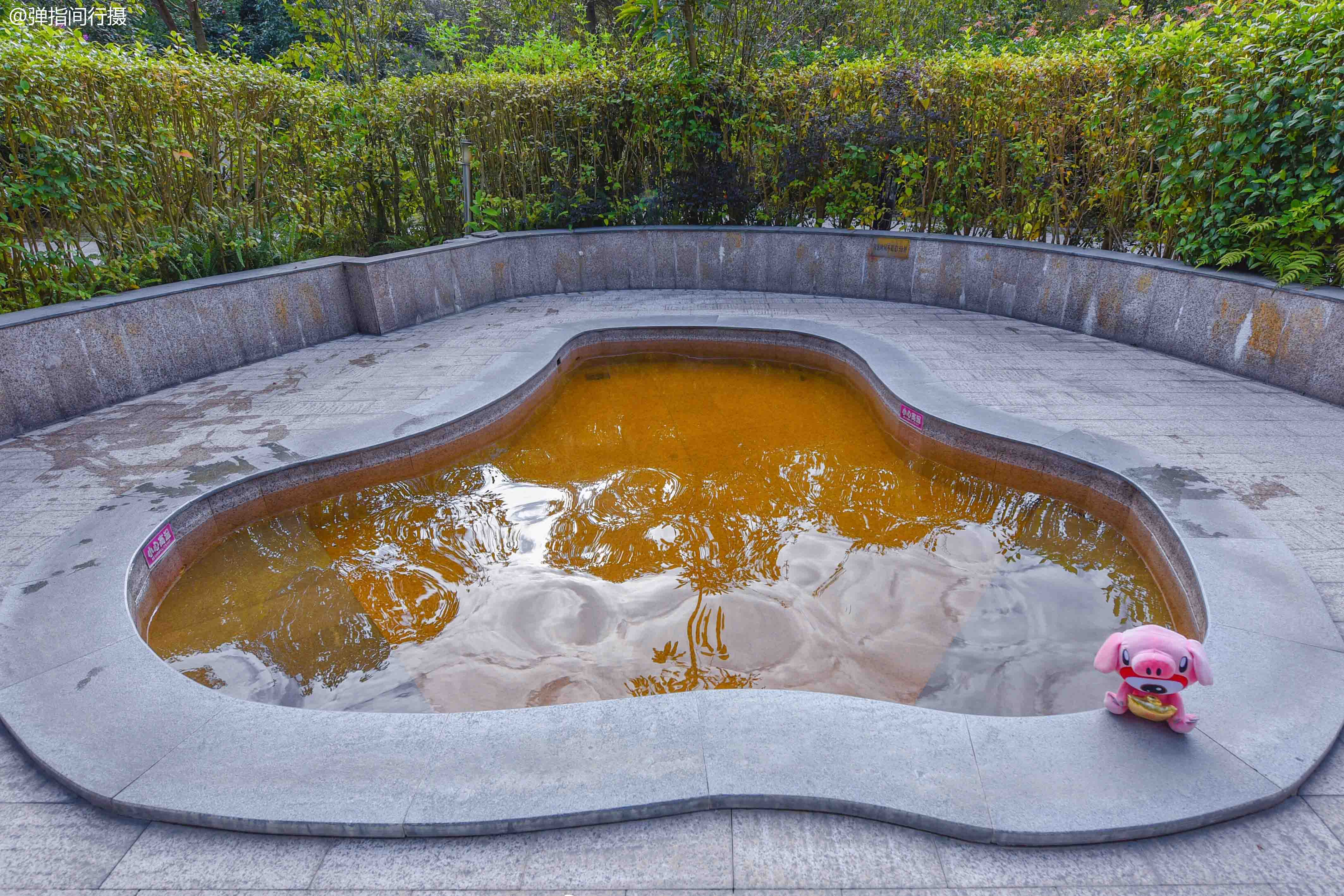 中国南方3个温泉胜地,冷门小众,泉水优质,冬季“泡汤”好去处