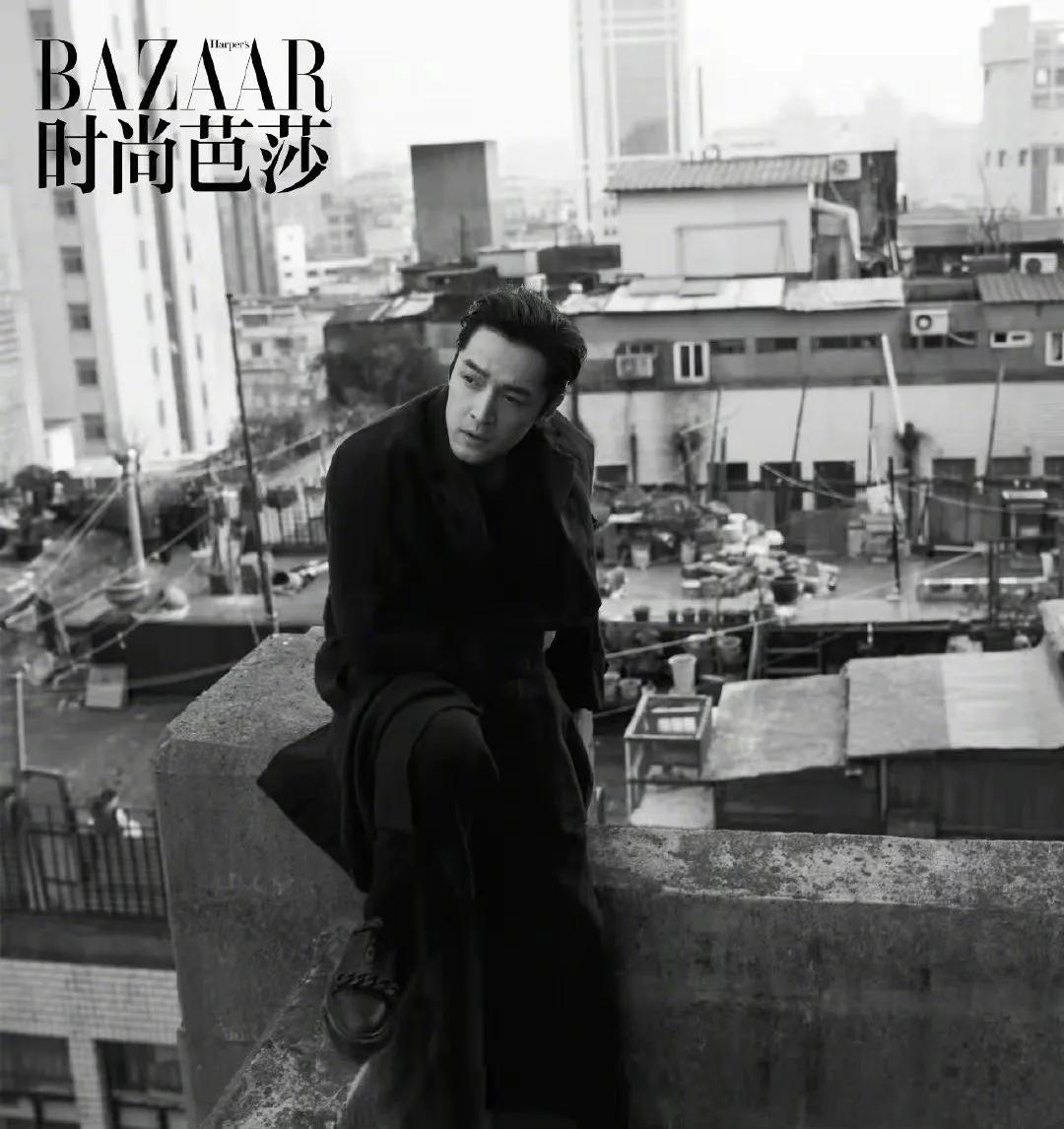 时尚芭莎肖战银发造型高清,肖战登时尚芭莎封面人物