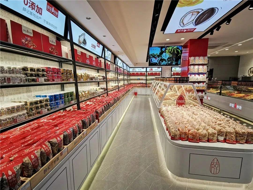 零食江湖战火再起：老网红遇瓶颈、新网红抢市场