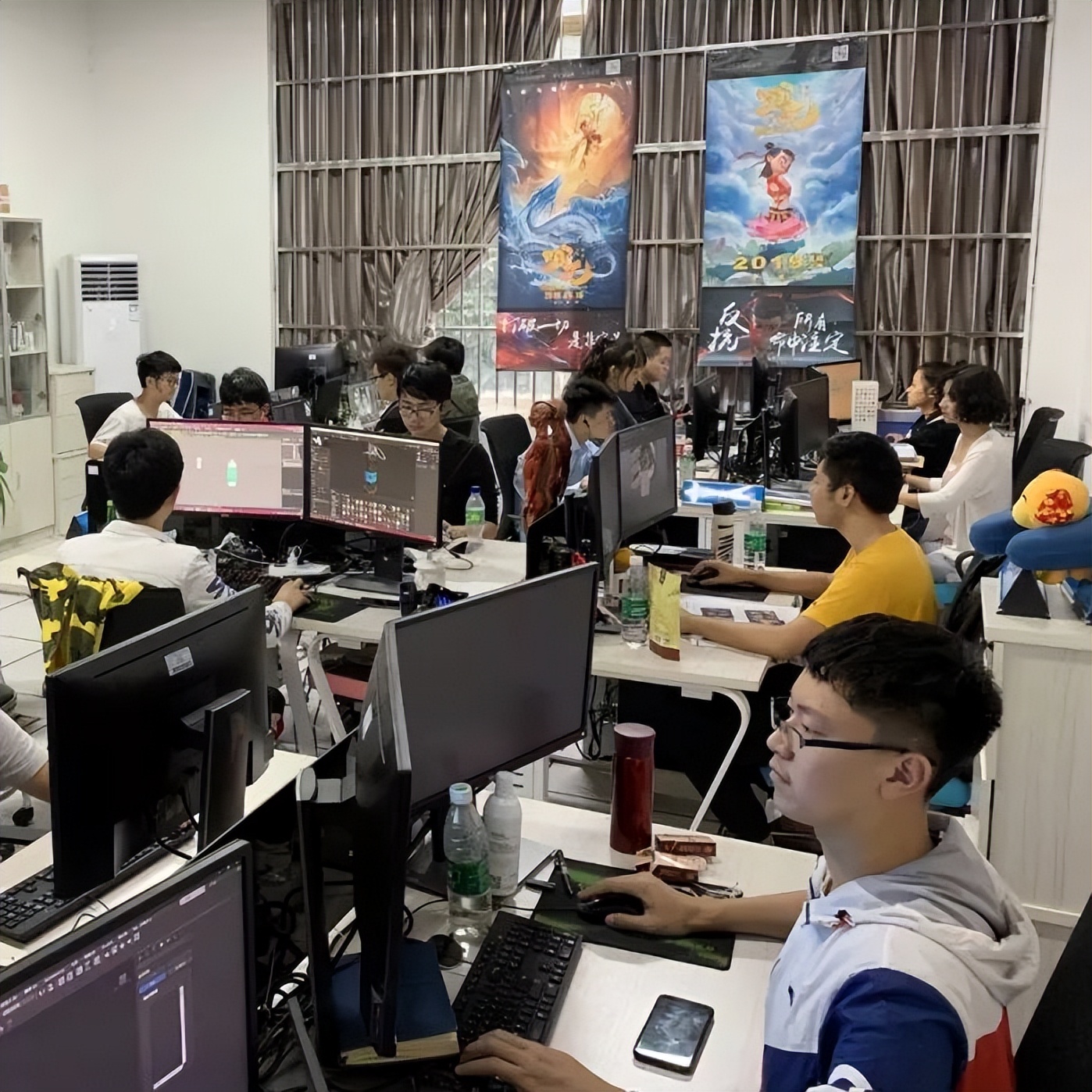 校企合作共建实训基地,校企专业共建