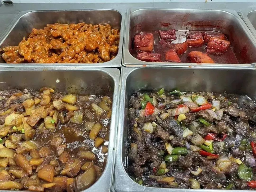 这家老少皆宜的社区食堂真香,这家社区食堂成老年人的欢乐之家