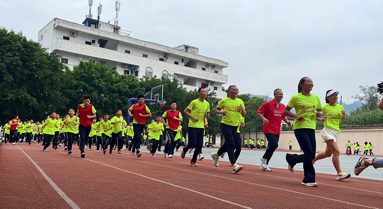 重庆马拉松公益名额参赛包,重庆马拉松迷你跑志愿者