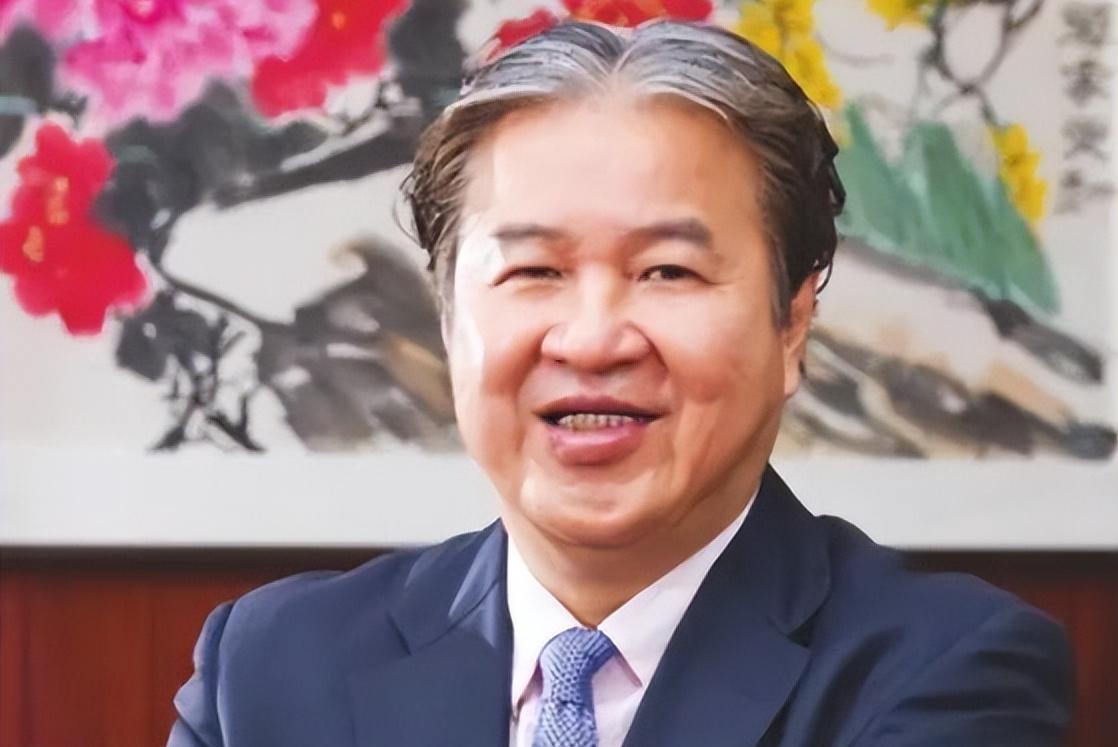 中国最牛打工妹逆袭成580亿女富豪,30岁打工妹的逆袭之路