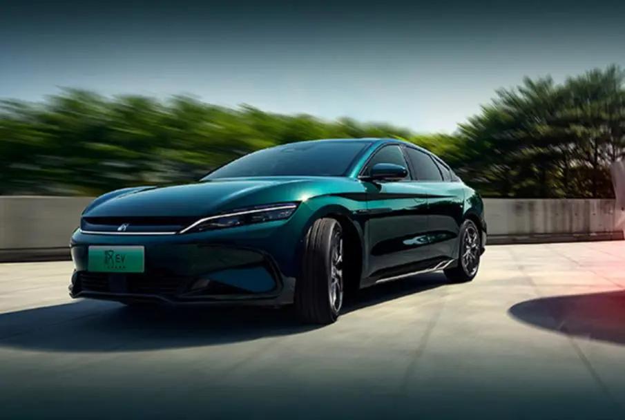 新能源车和燃油车优劣势 (新能源车和燃油车的优劣势)