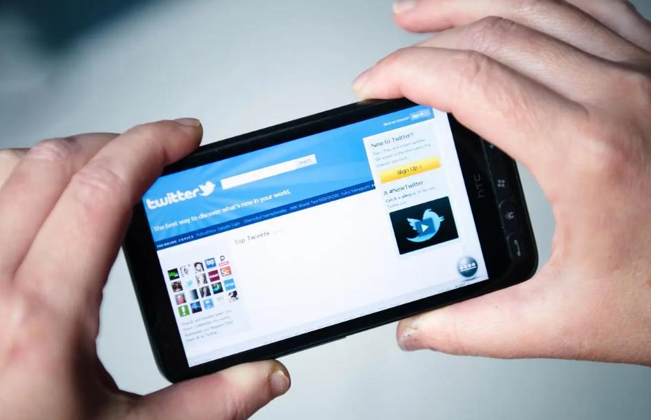 facebook应用广告,facebook手机投放广告