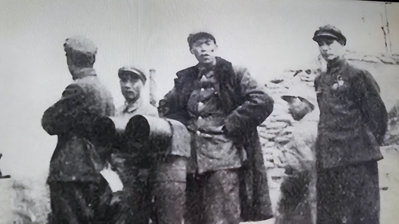 50年志愿军第一次总结大会，彭德怀厉声喝道：38军的梁兴初来了没