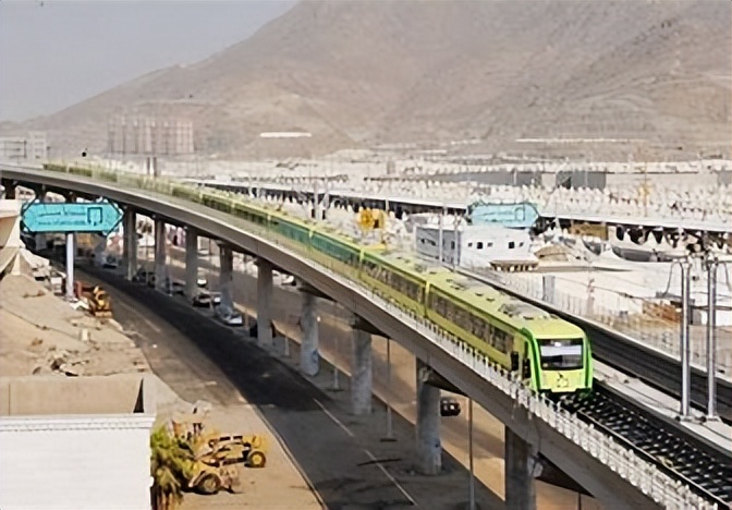 沙特800亿修建的高铁,沙特投资10000亿美金