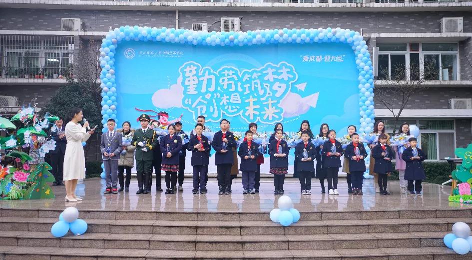 开学啦听听新生的感受,开学了看一下宿舍的环境