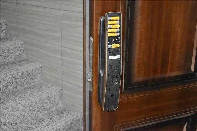 指纹锁到底可不可靠,指纹锁到底靠谱不靠谱