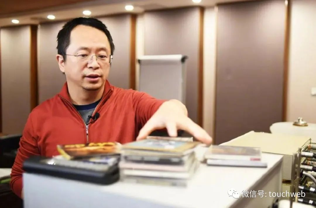 360上半年营收45亿：净亏2亿周鸿祎前妻胡欢成二股东