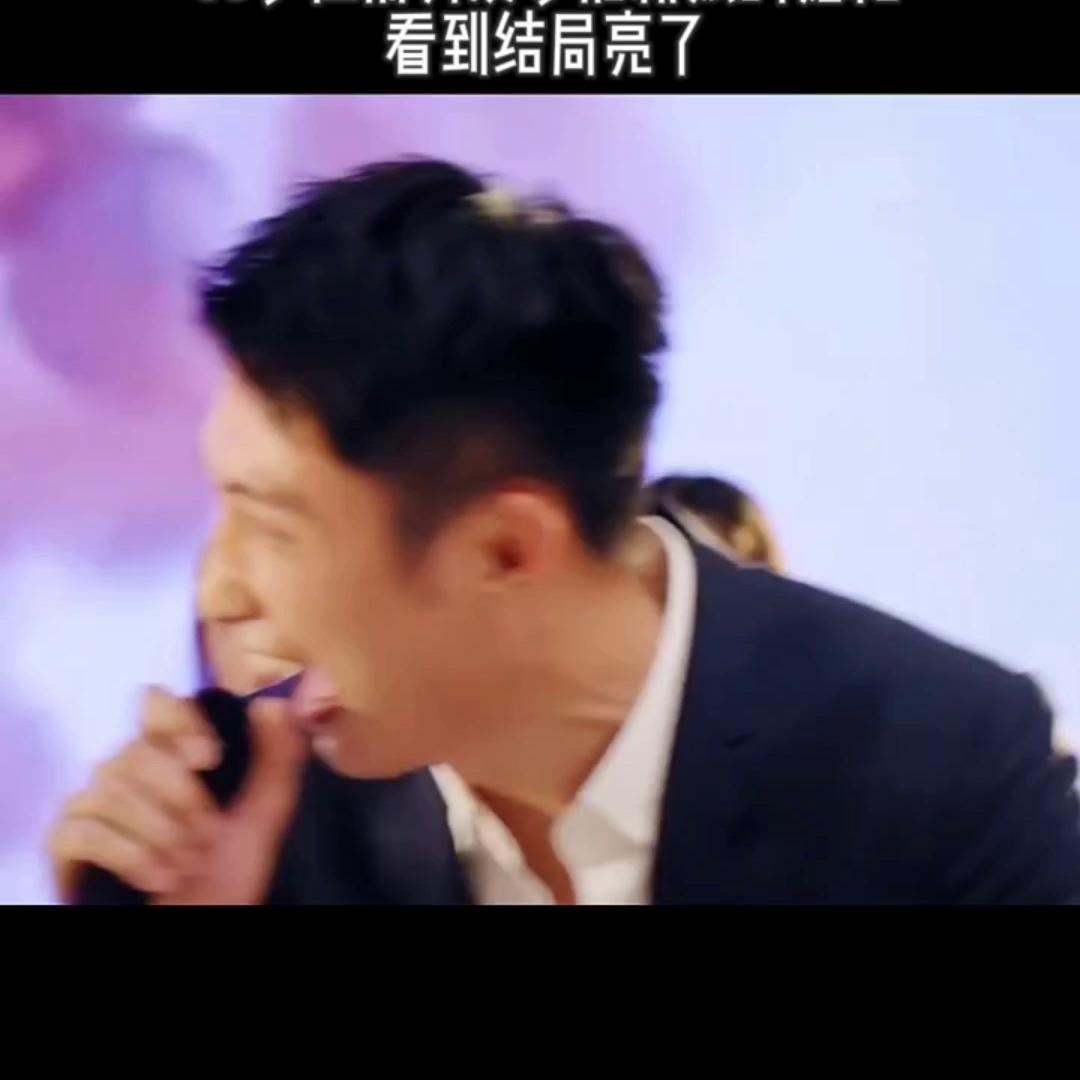 女人结婚前男友们凑钱买了钻戒,几十个前男友凑钱买钻戒闹婚礼