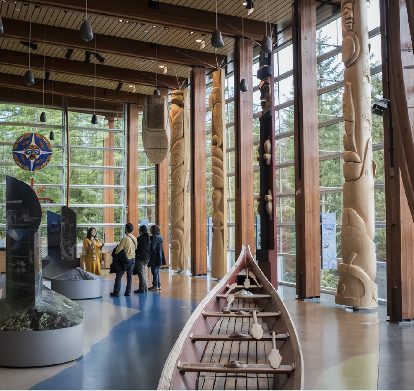 暑假哪里适合旅游买纪念品,去武汉回来带什么纪念品