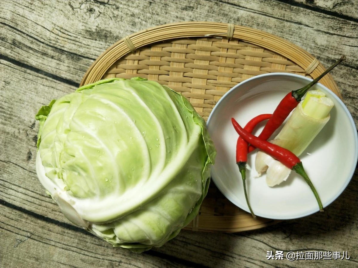 买包菜哪种最好,包菜挑结实好还是松散好