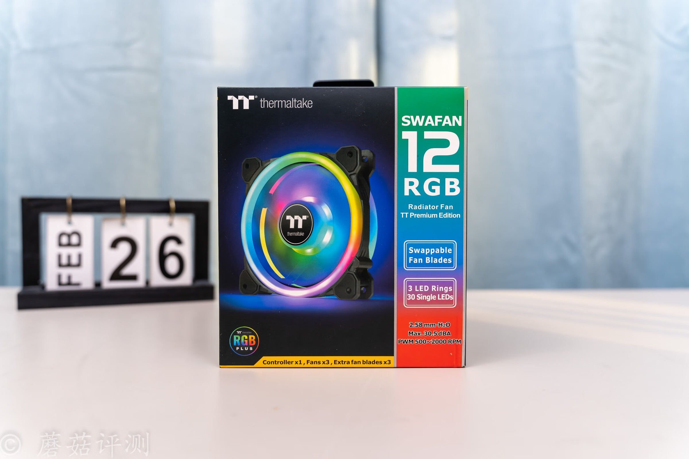 一正一反，轻松定义你需要的风扇风向，Tt耀影SWAFAN12机箱风扇