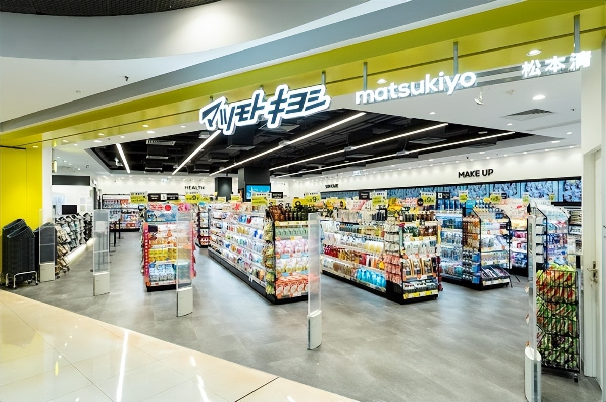 日本商户盼中国游客到来,日本中国游客免税店