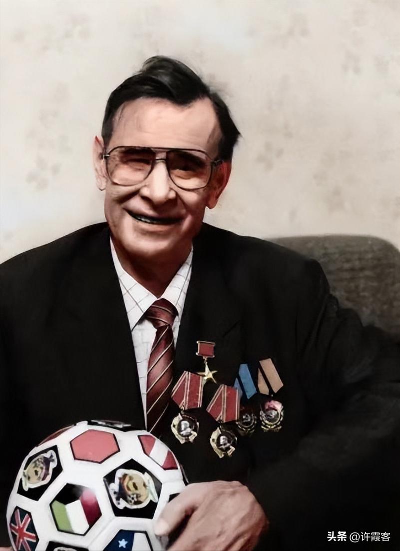 列夫雅辛和球王贝利,门将雅辛和球王贝利在哪个时代