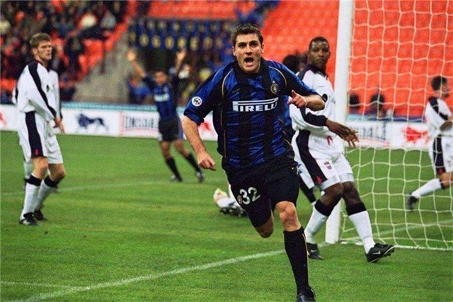 锋线杀手谁是凶手,维埃里巨星