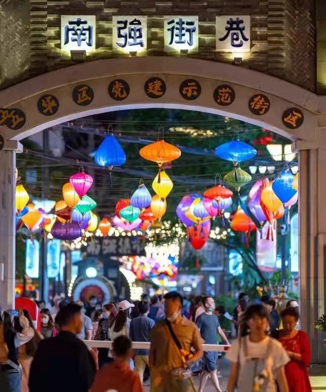 未来昆明最具影响力的美食街,昆明七彩云南附近美食街